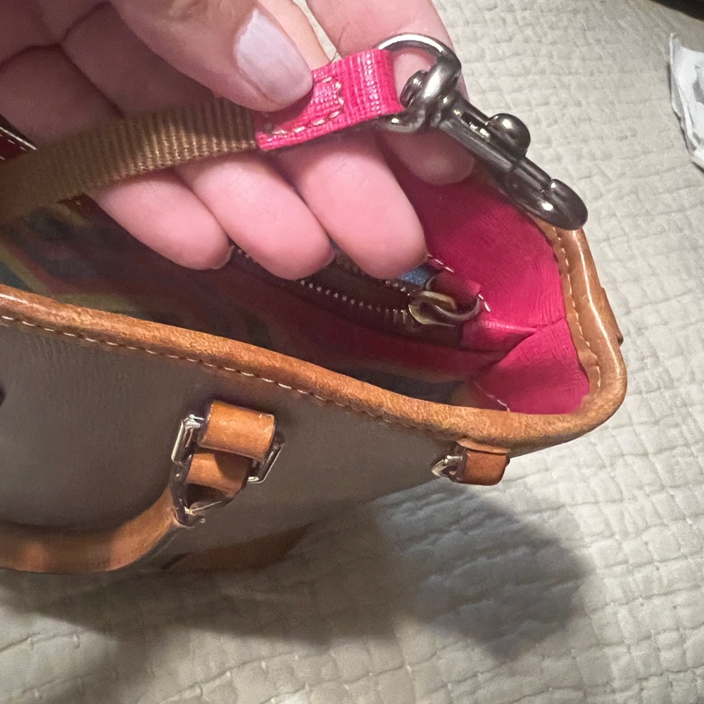 EUC Dooney & Bourke handbag - Picture 10 of 10